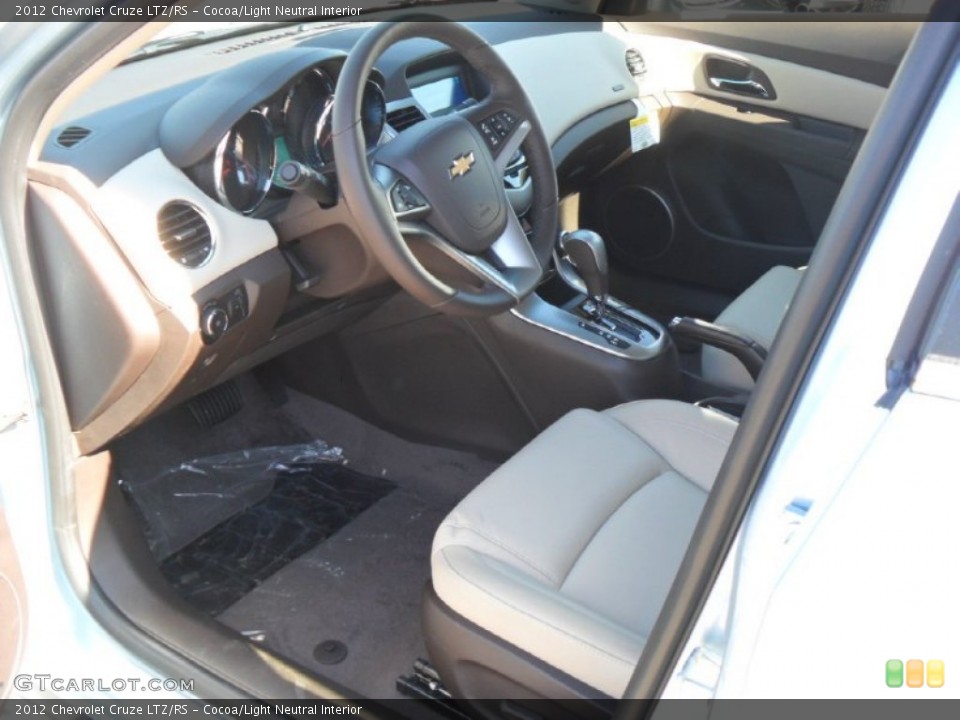 Cocoa/Light Neutral Interior Photo for the 2012 Chevrolet Cruze LTZ/RS #55695610