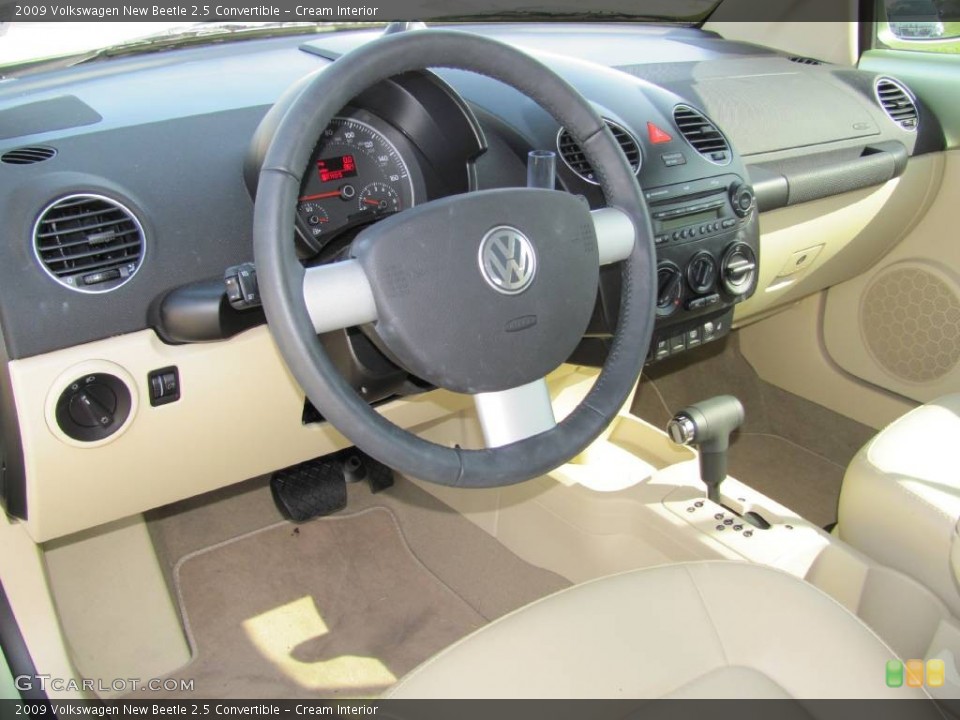 Cream Interior Dashboard for the 2009 Volkswagen New Beetle 2.5 Convertible #55695631