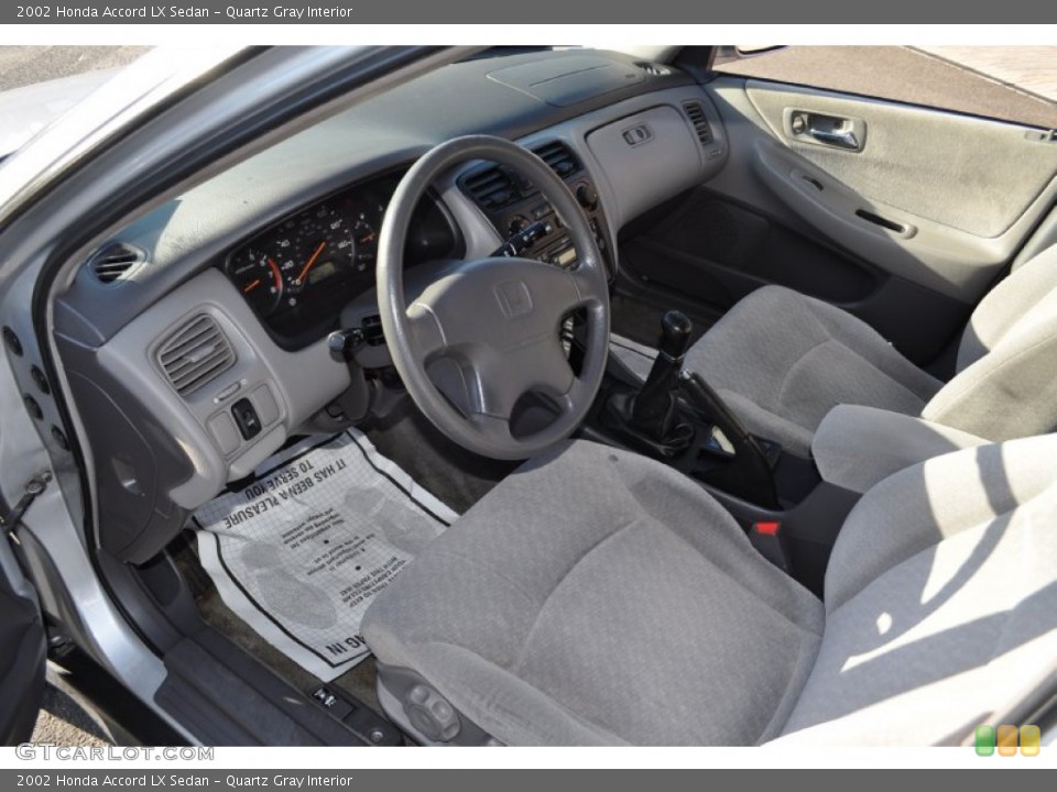 Quartz Gray Interior Photo for the 2002 Honda Accord LX Sedan #55732395