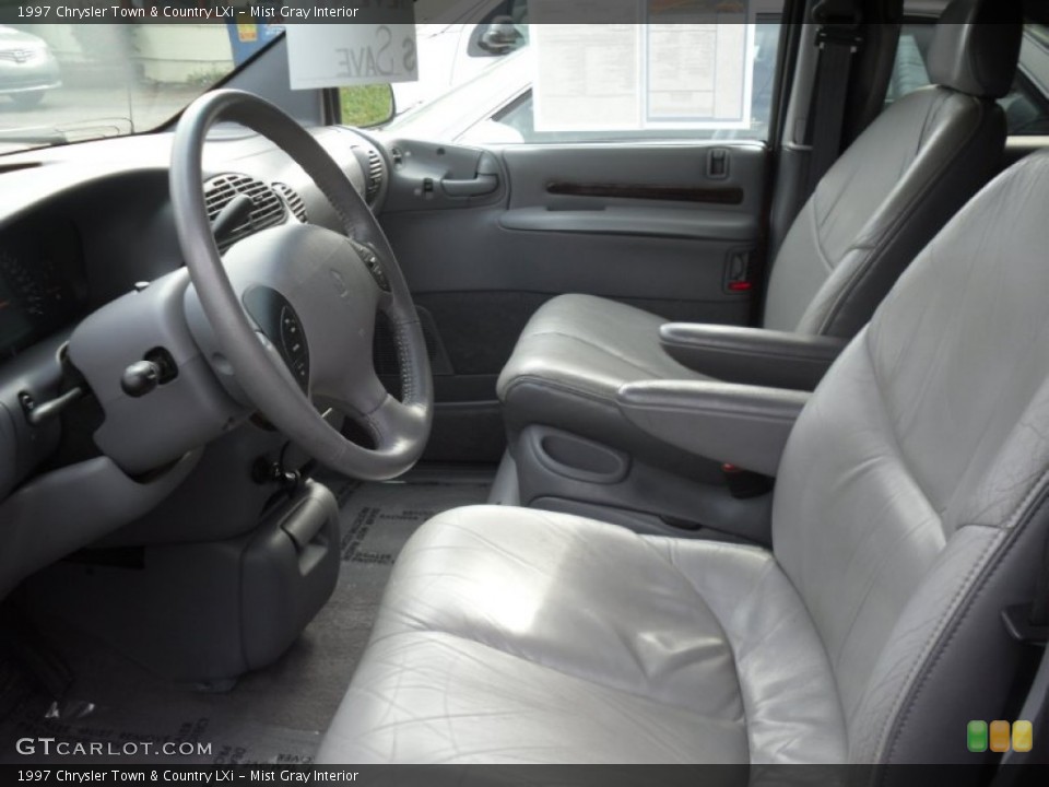 Mist Gray Interior Photo for the 1997 Chrysler Town & Country LXi #55737105