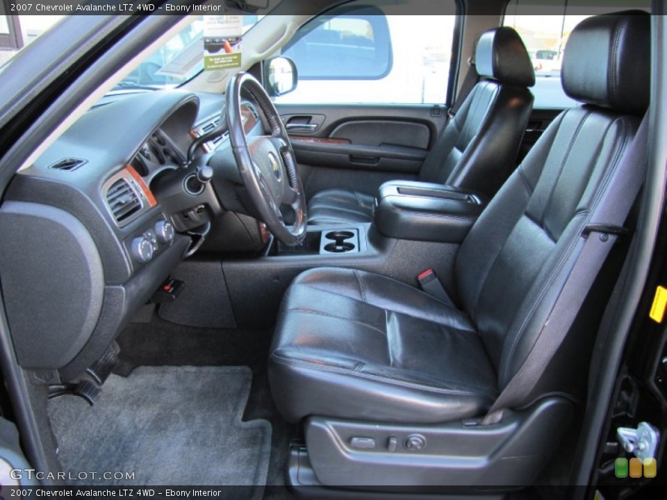 Ebony Interior Photo for the 2007 Chevrolet Avalanche LTZ 4WD #55744716