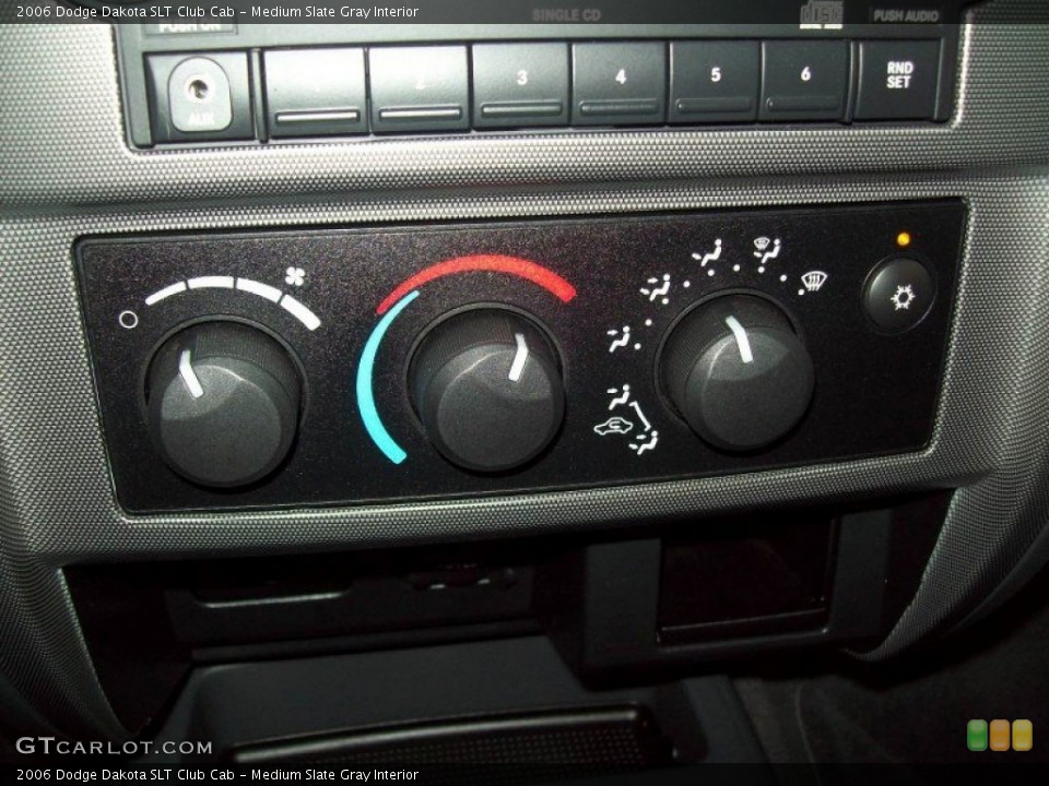 Medium Slate Gray Interior Controls for the 2006 Dodge Dakota SLT Club Cab #55754010