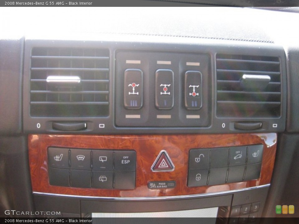 Black Interior Controls for the 2008 Mercedes-Benz G 55 AMG #55762877