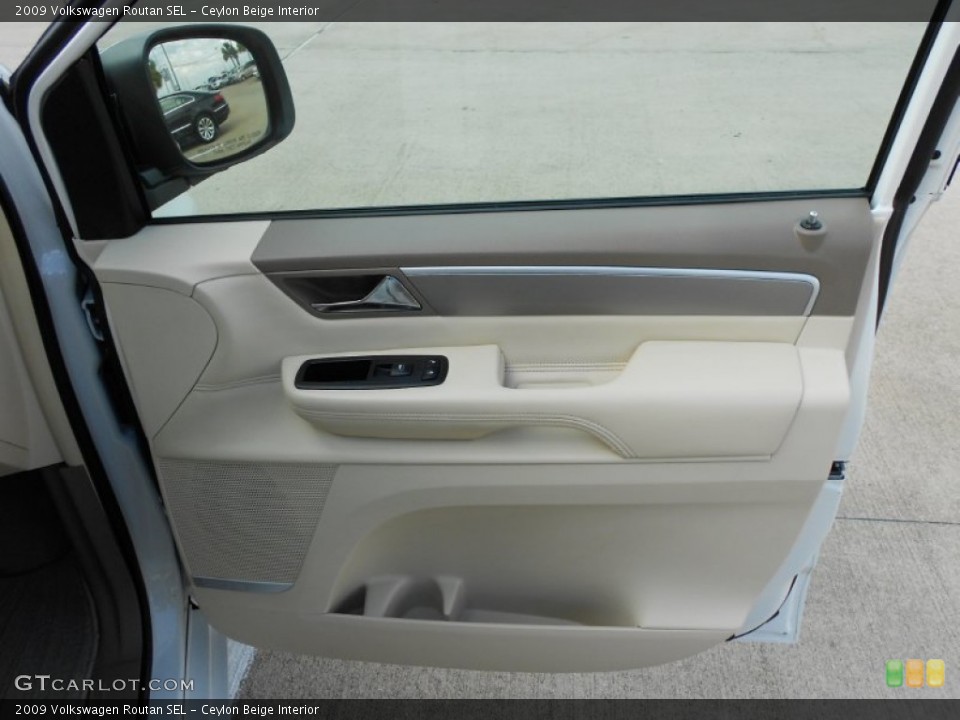Ceylon Beige Interior Door Panel for the 2009 Volkswagen Routan SEL #55763261
