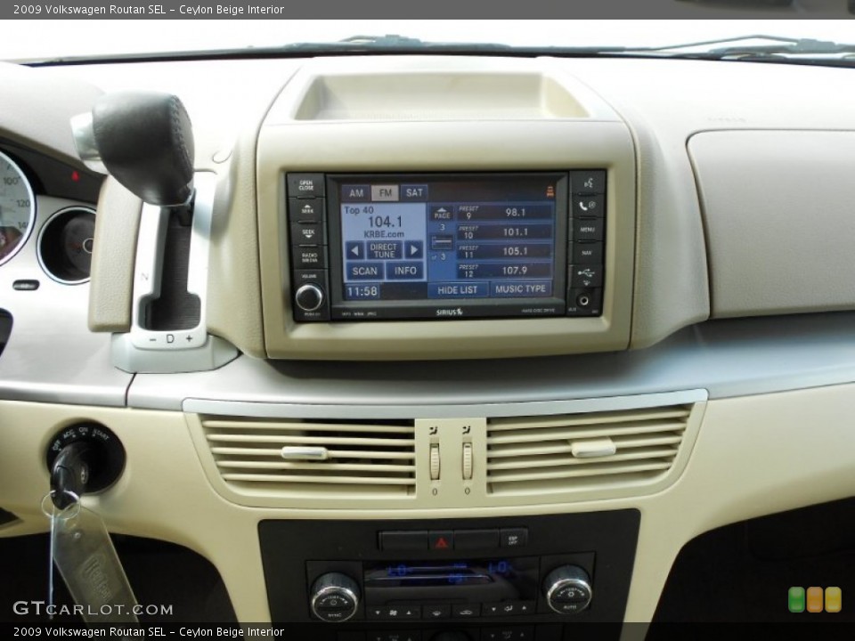 Ceylon Beige Interior Audio System for the 2009 Volkswagen Routan SEL #55763328