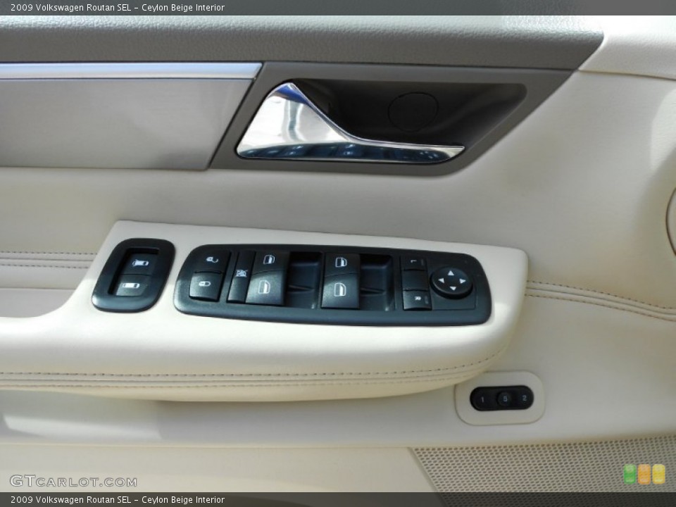Ceylon Beige Interior Controls for the 2009 Volkswagen Routan SEL #55763388