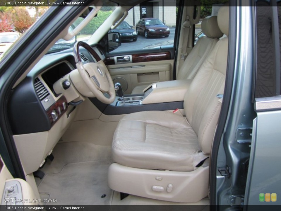 Camel Interior Photo for the 2005 Lincoln Navigator Luxury #55766448