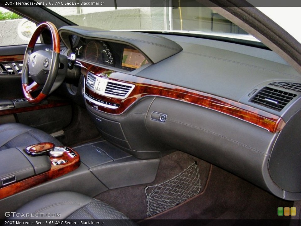 Black Interior Dashboard for the 2007 Mercedes-Benz S 65 AMG Sedan #55766834