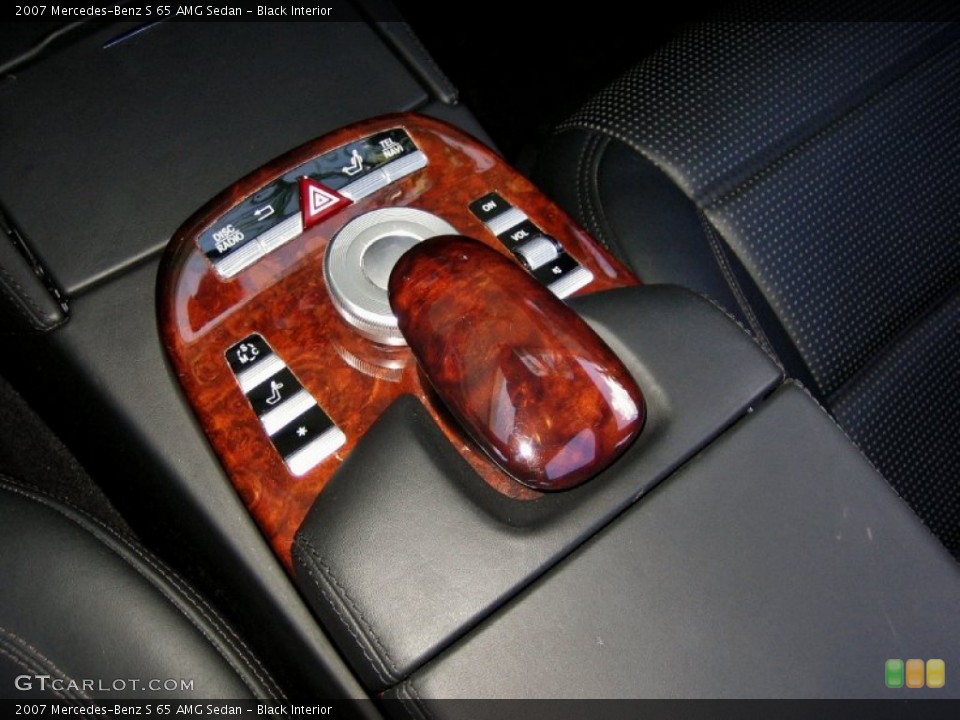 Black Interior Controls for the 2007 Mercedes-Benz S 65 AMG Sedan #55766902