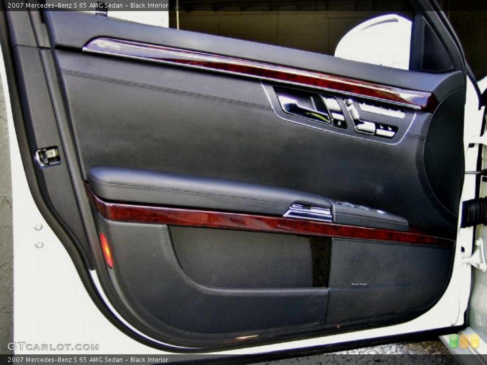 Black Interior Door Panel for the 2007 Mercedes-Benz S 65 AMG Sedan #55766921