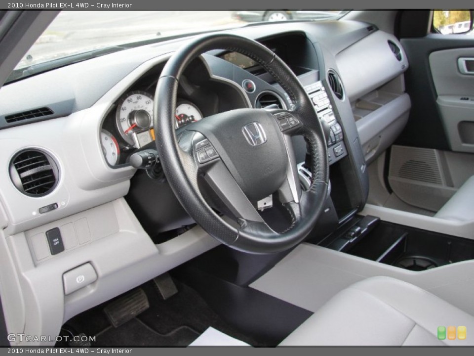 Gray Interior Photo for the 2010 Honda Pilot EX-L 4WD #55771275