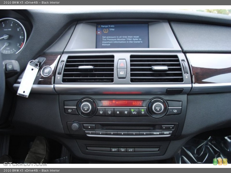 Black Interior Controls for the 2010 BMW X5 xDrive48i #55772371