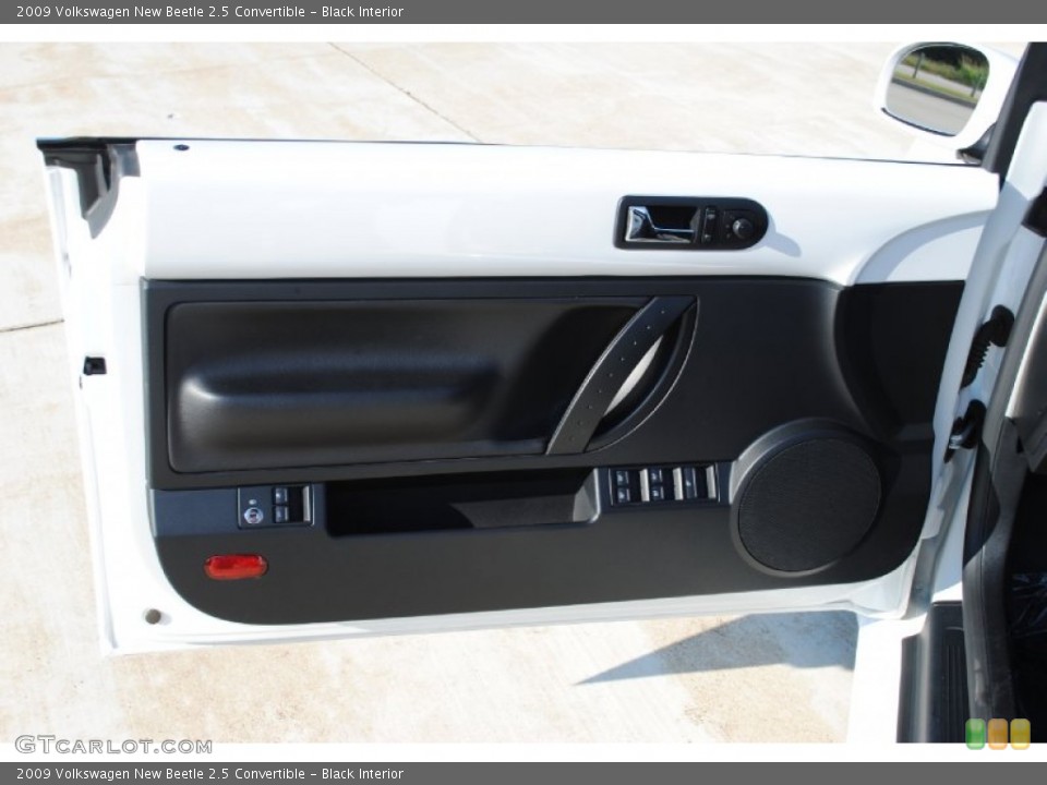 Black Interior Door Panel for the 2009 Volkswagen New Beetle 2.5 Convertible #55773130