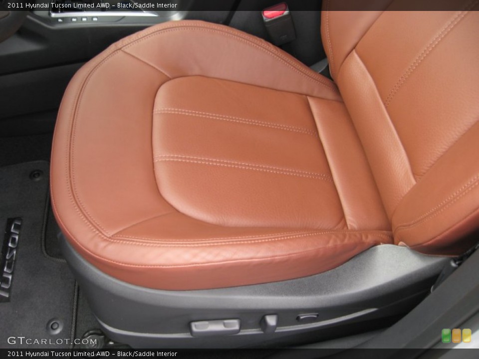 Black/Saddle Interior Photo for the 2011 Hyundai Tucson Limited AWD #55776597
