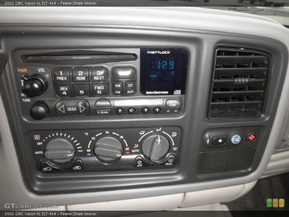 Pewter/Shale Interior Controls for the 2002 GMC Yukon XL SLT 4x4 #55785800
