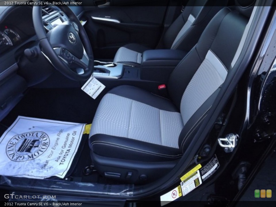 Black/Ash Interior Photo for the 2012 Toyota Camry SE V6 #55788026