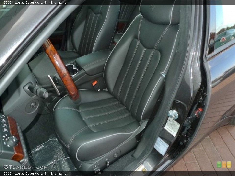 Nero Interior Photo for the 2012 Maserati Quattroporte S #55788503