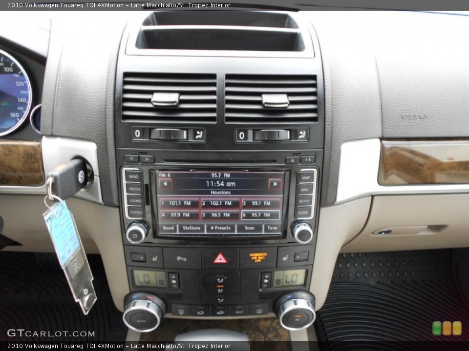 Latte Macchiatto/St. Tropez Interior Controls for the 2010 Volkswagen Touareg TDI 4XMotion #55788710