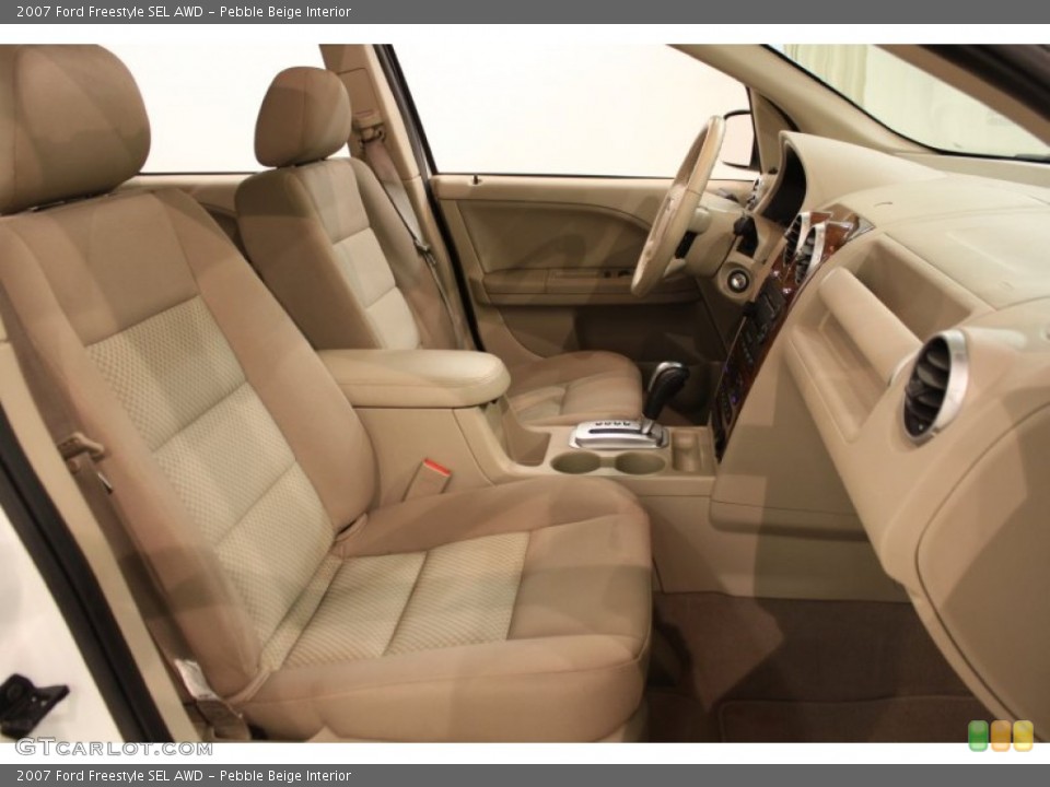 Pebble Beige Interior Photo for the 2007 Ford Freestyle SEL AWD #55794649