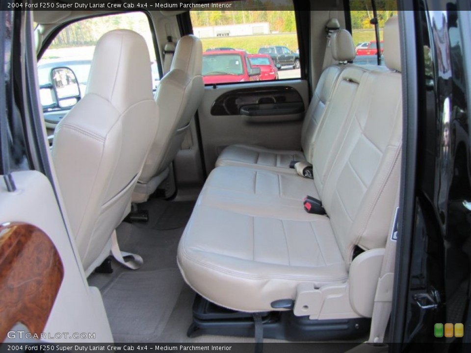 Medium Parchment Interior Photo for the 2004 Ford F250 Super Duty Lariat Crew Cab 4x4 #55795640