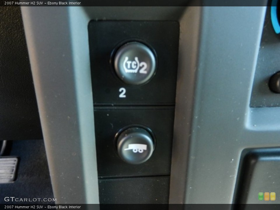 Ebony Black Interior Controls for the 2007 Hummer H2 SUV #55798775