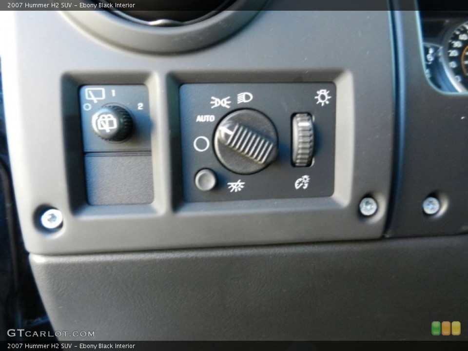 Ebony Black Interior Controls for the 2007 Hummer H2 SUV #55798811