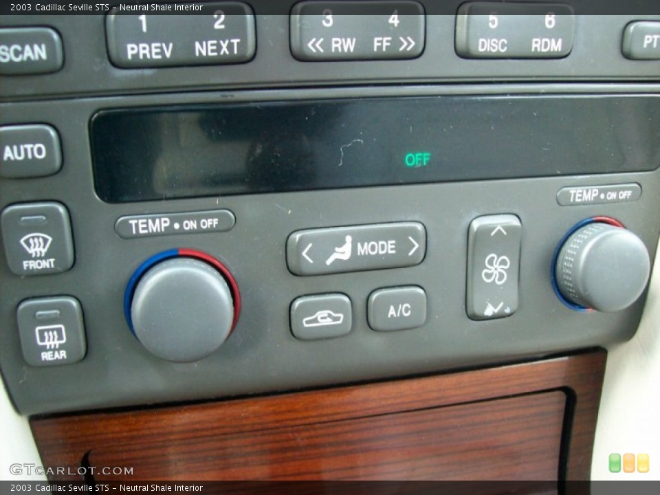Neutral Shale Interior Controls for the 2003 Cadillac Seville STS #55798842