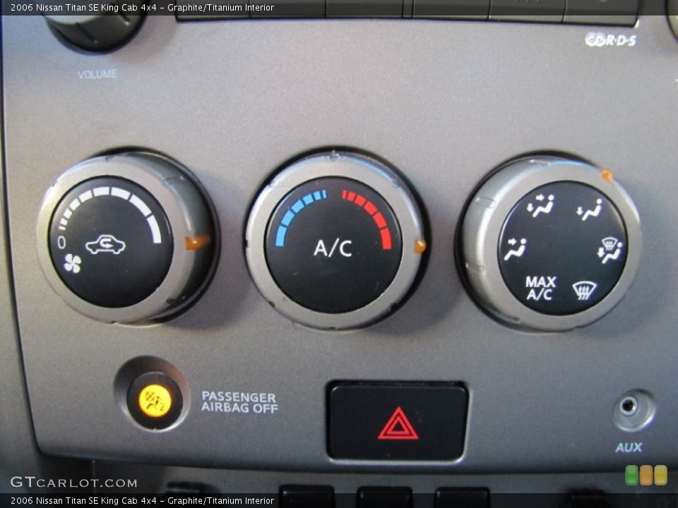 Graphite/Titanium Interior Controls for the 2006 Nissan Titan SE King Cab 4x4 #55800452