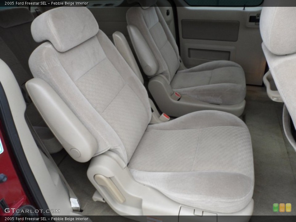 Pebble Beige Interior Photo for the 2005 Ford Freestar SEL #55803035
