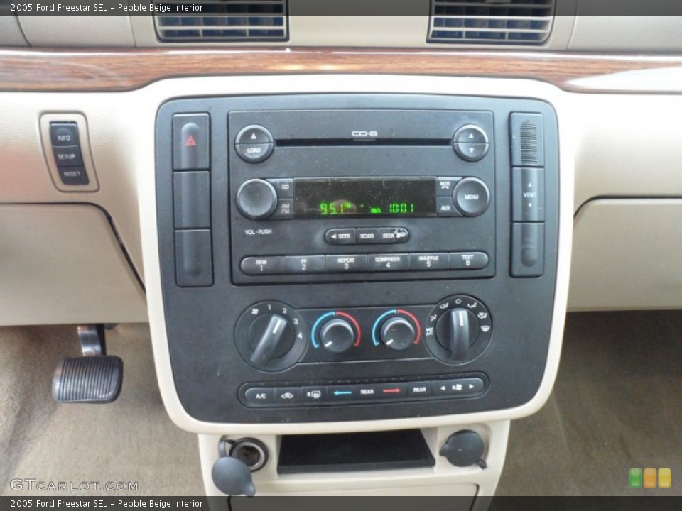 Pebble Beige Interior Audio System for the 2005 Ford Freestar SEL #55803134