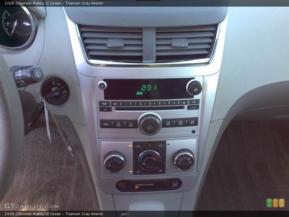 Titanium Gray Interior Controls for the 2008 Chevrolet Malibu LS Sedan #55803815