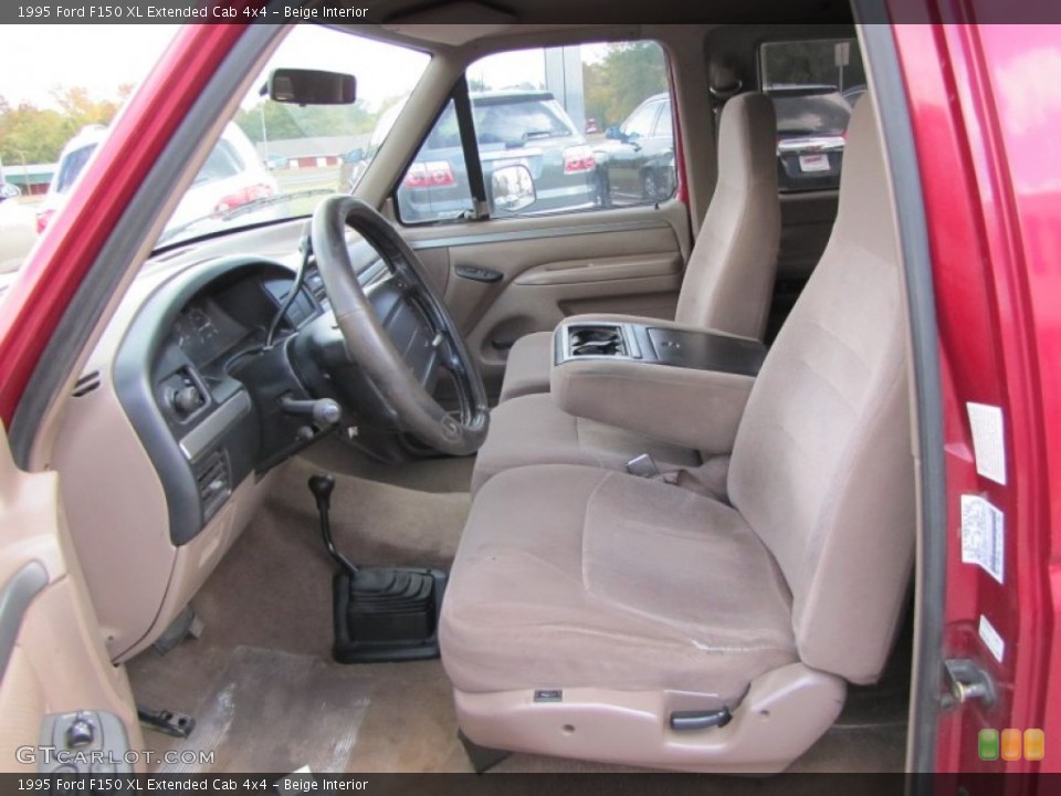 Beige Interior Photo for the 1995 Ford F150 XL Extended Cab 4x4 #55806117