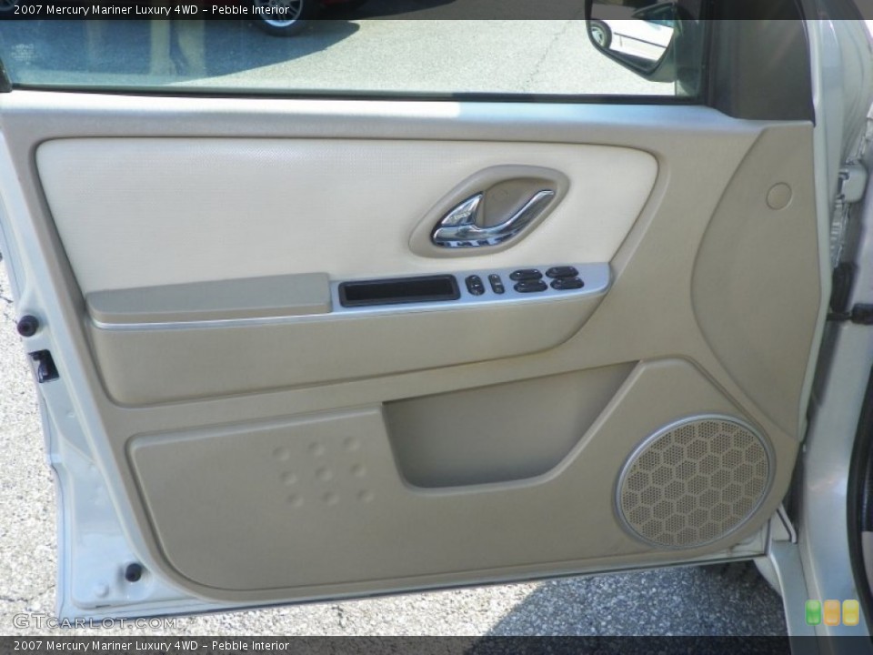Pebble Interior Door Panel for the 2007 Mercury Mariner Luxury 4WD #55810340