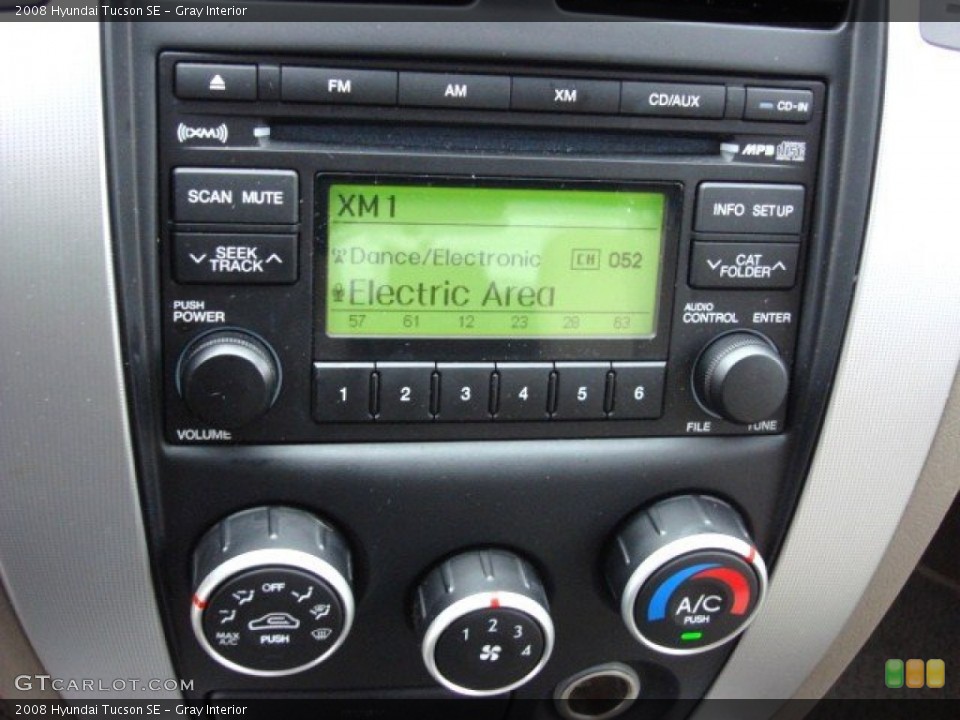 Gray Interior Controls for the 2008 Hyundai Tucson SE #55830218