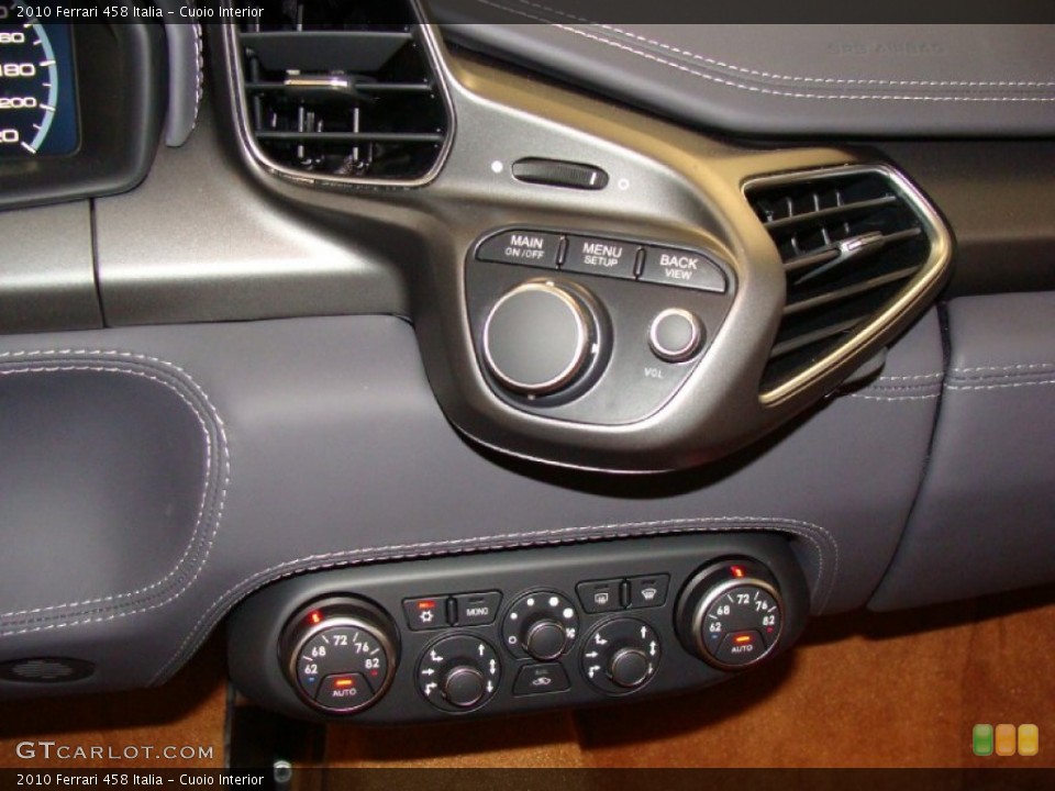 Cuoio Interior Controls for the 2010 Ferrari 458 Italia #55832223