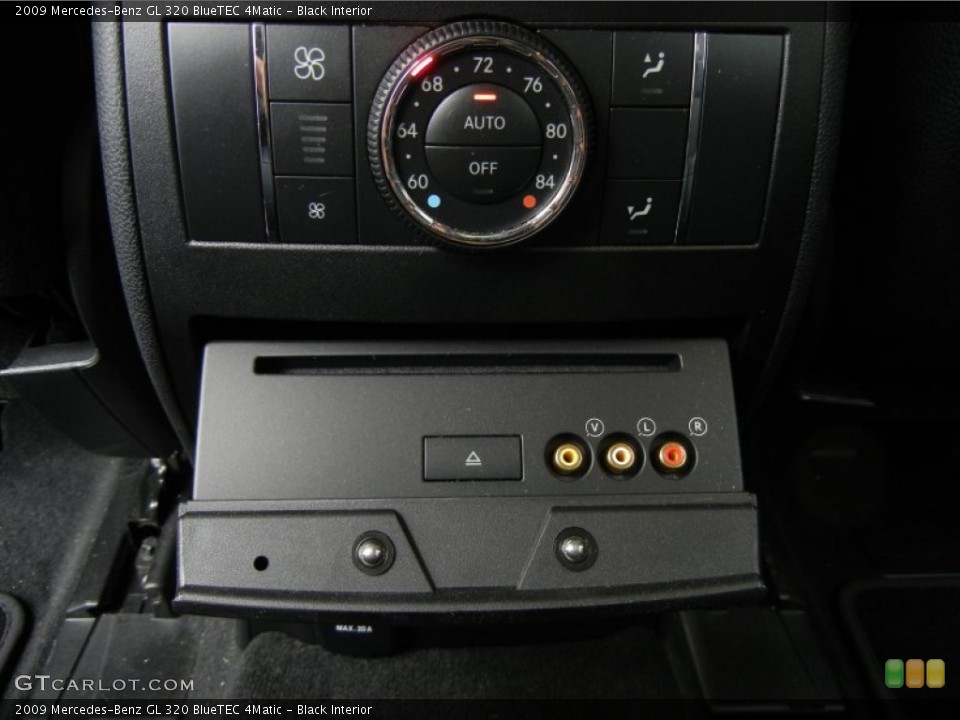 Black Interior Controls for the 2009 Mercedes-Benz GL 320 BlueTEC 4Matic #55832972
