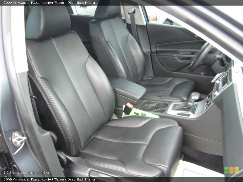 Deep Black Interior Photo for the 2009 Volkswagen Passat Komfort Wagon #55836869
