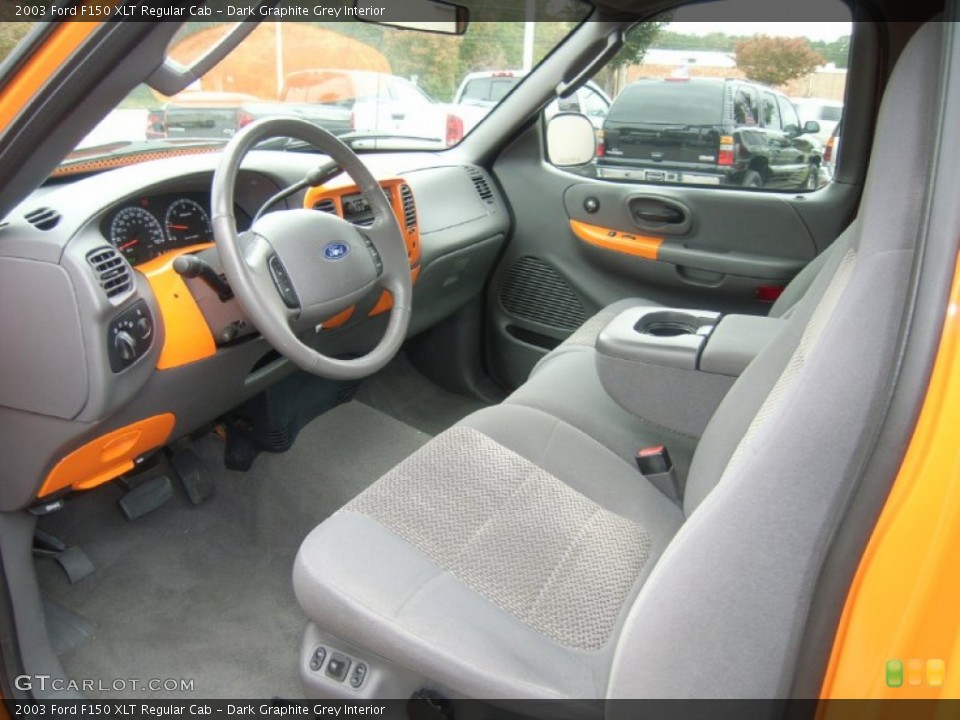 Dark Graphite Grey Interior Photo for the 2003 Ford F150 XLT Regular Cab #55837883