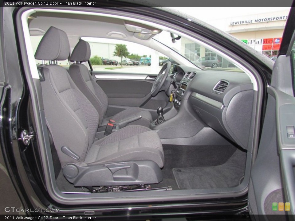Titan Black Interior Photo for the 2011 Volkswagen Golf 2 Door #55845101