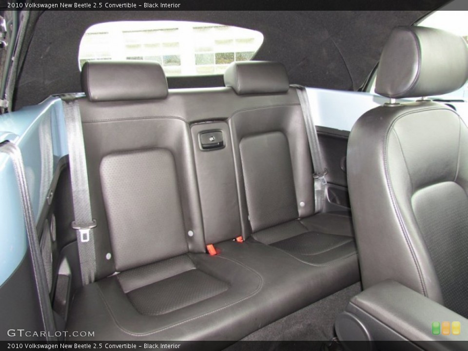 Black Interior Photo for the 2010 Volkswagen New Beetle 2.5 Convertible #55845431