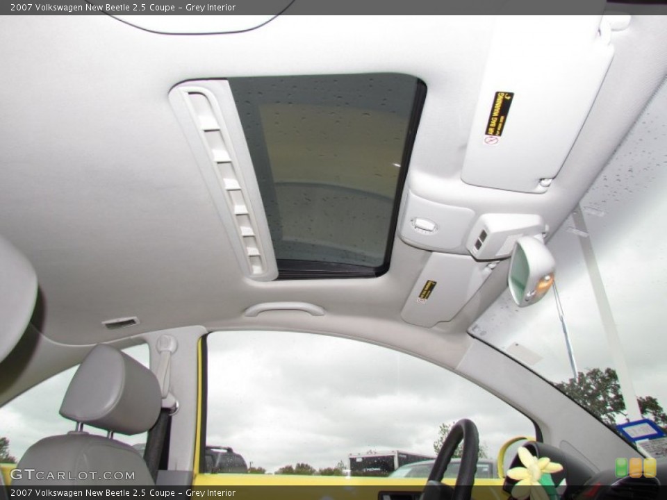 Grey Interior Sunroof for the 2007 Volkswagen New Beetle 2.5 Coupe #55845653