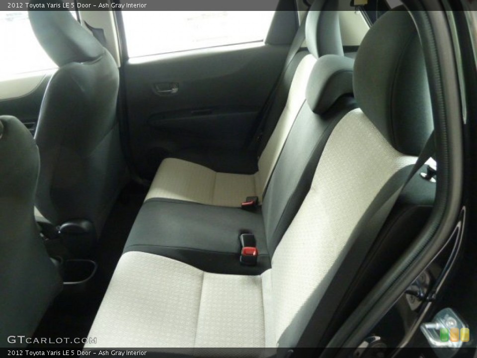 Ash Gray Interior Photo for the 2012 Toyota Yaris LE 5 Door #55847893