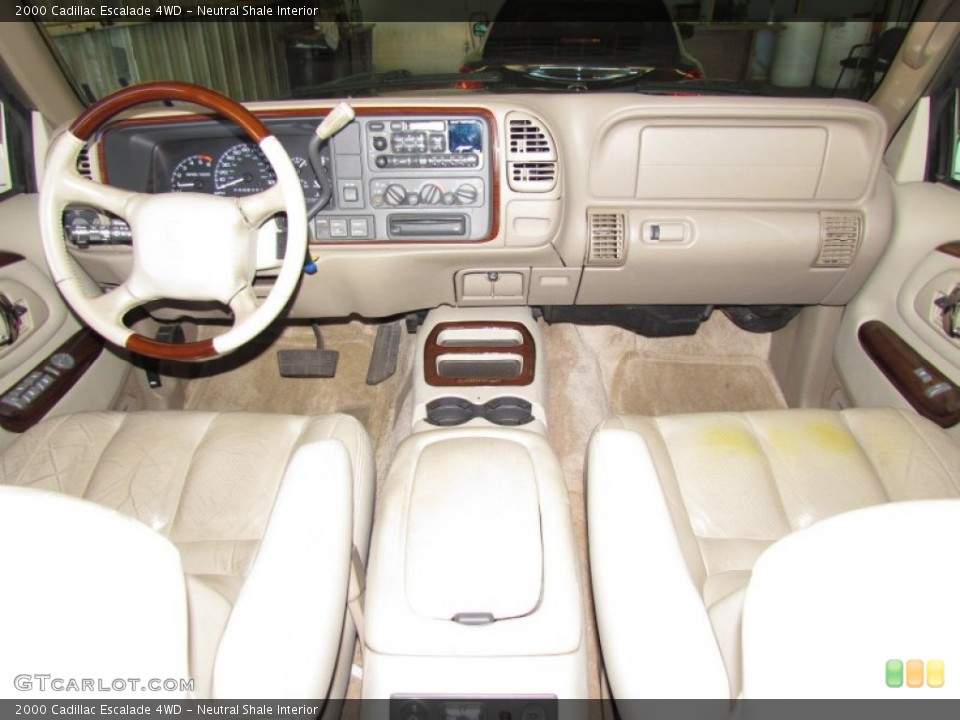 Neutral Shale Interior Dashboard for the 2000 Cadillac Escalade 4WD #55863535