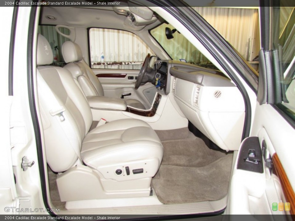 Shale Interior Photo for the 2004 Cadillac Escalade  #55878151