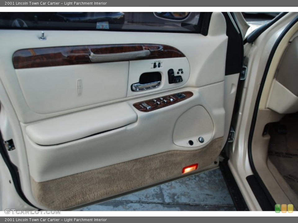 Light Parchment Interior Door Panel for the 2001 Lincoln Town Car Cartier #55885159