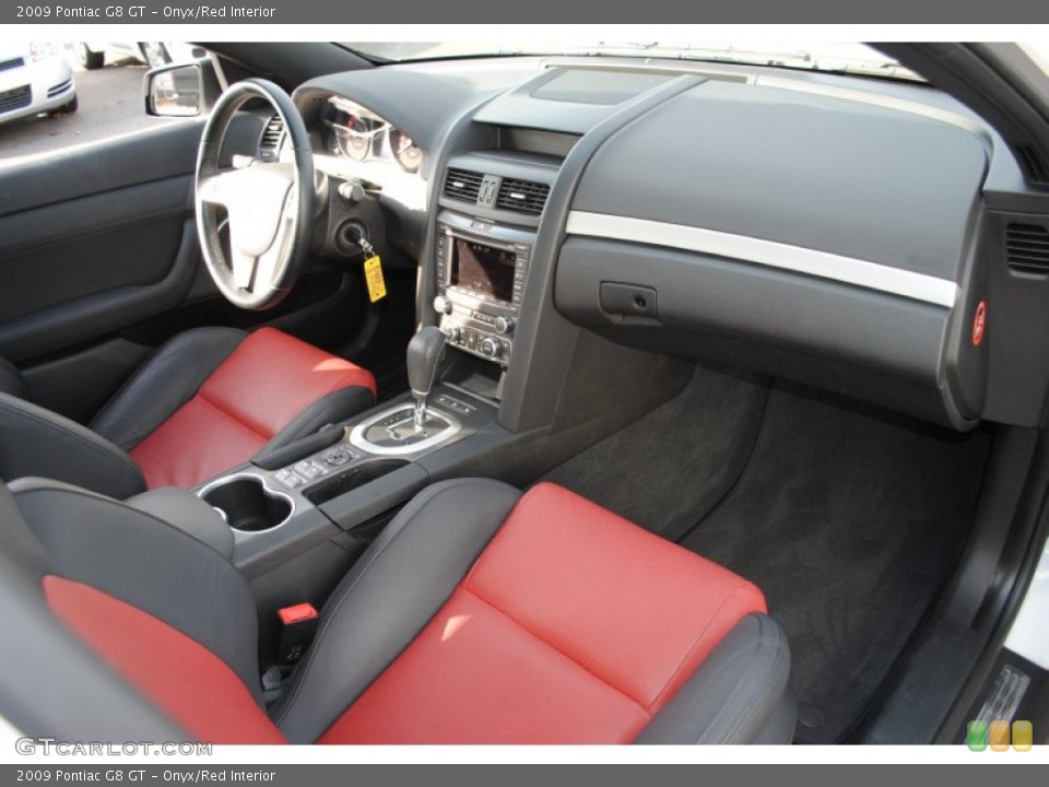 Onyx/Red Interior Photo for the 2009 Pontiac G8 GT #55889290