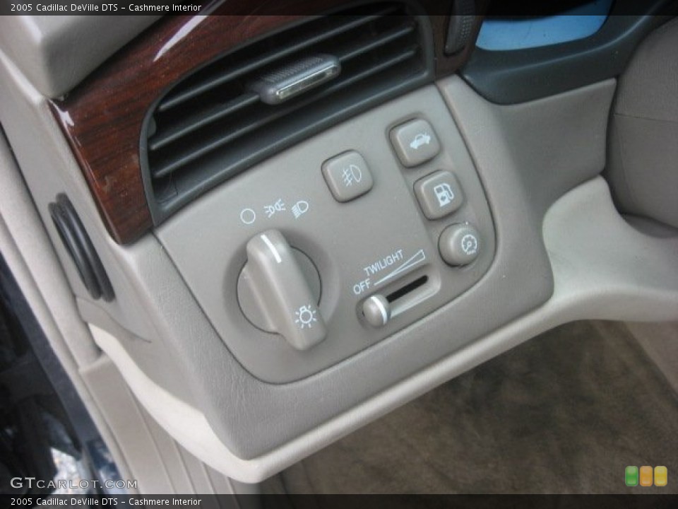 Cashmere Interior Controls for the 2005 Cadillac DeVille DTS #55893145