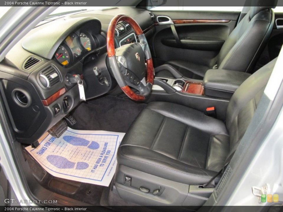 Black Interior Photo for the 2004 Porsche Cayenne Tiptronic #55894522