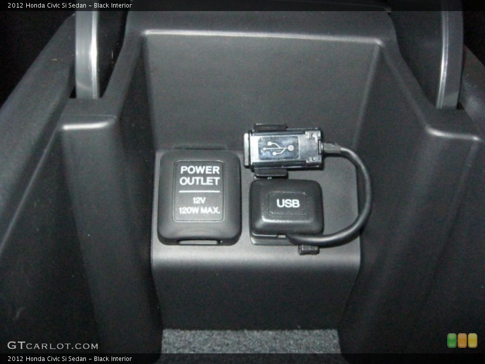 Black Interior Controls for the 2012 Honda Civic Si Sedan #55898086