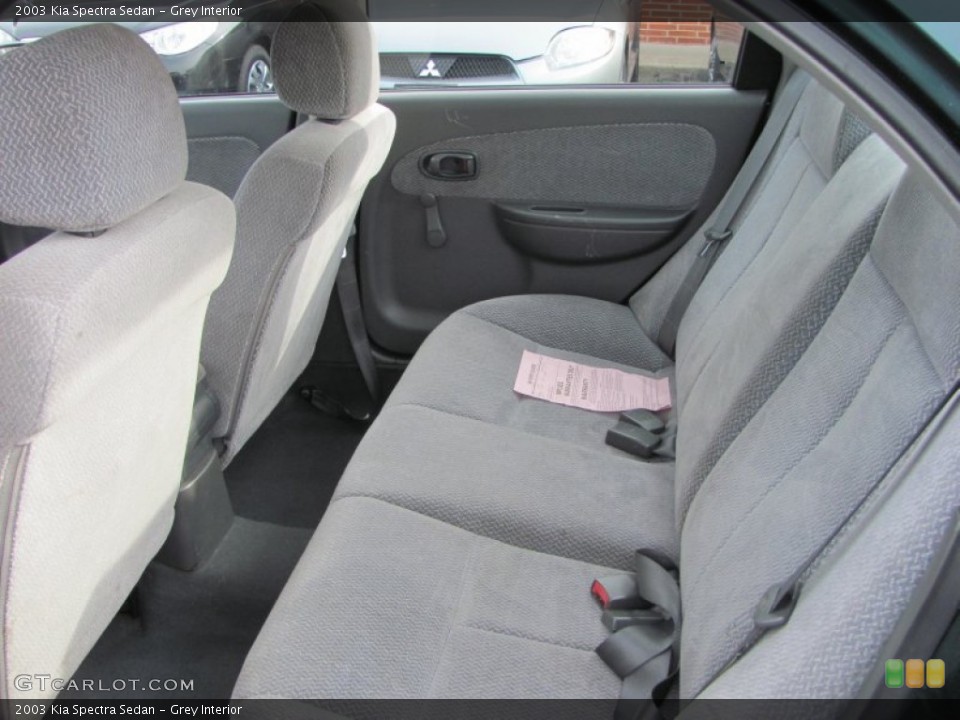 Grey Interior Photo for the 2003 Kia Spectra Sedan #55902322